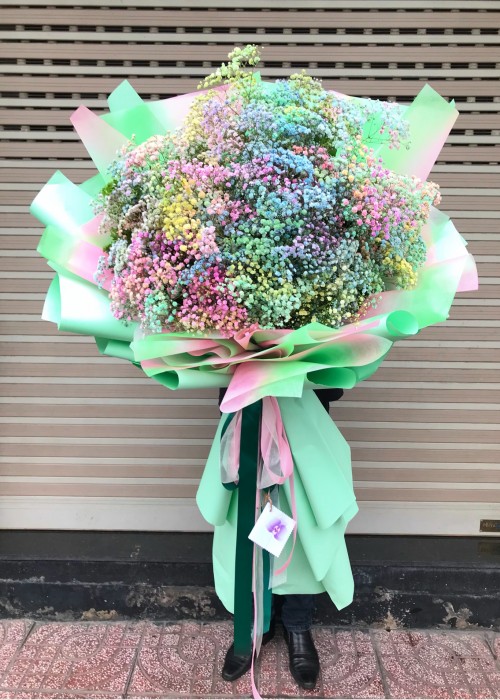 Bó hoa sắc màu babi khổng lồ