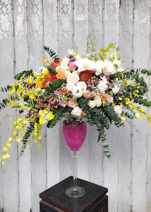 Bình hoa rực rỡ