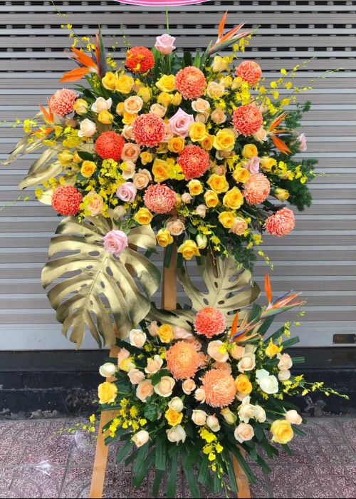 Kệ hoa chúc mừng màu sắc