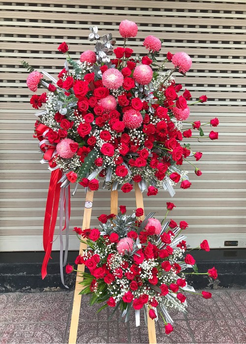 Kệ hoa khai trương tone đỏ