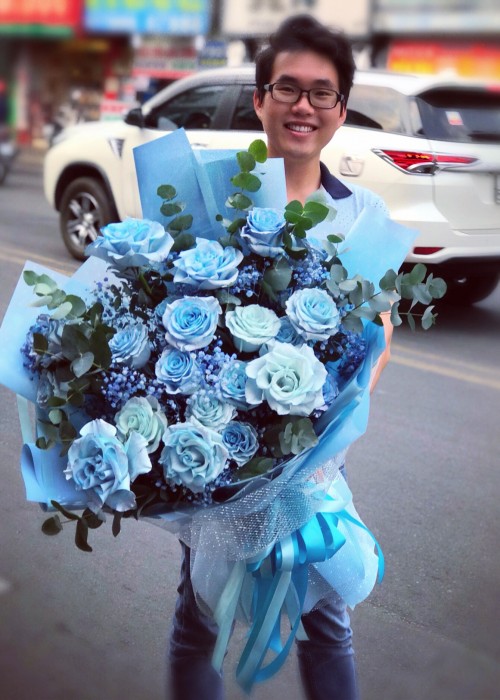 Bó hoa hồng xanh da trời