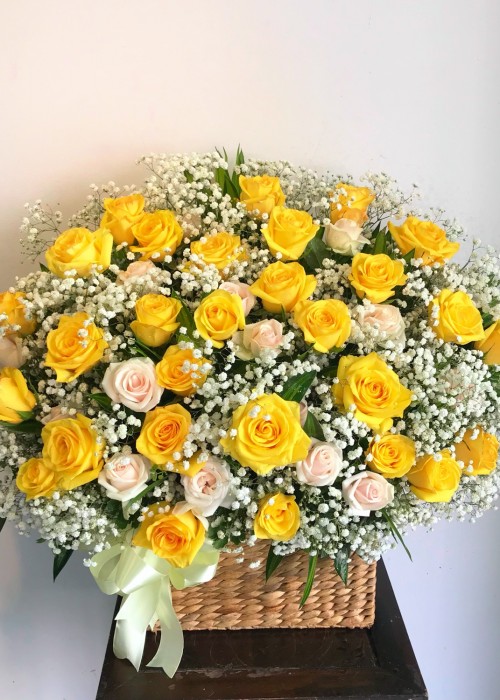 Giỏ hoa hồng tỏa nắng