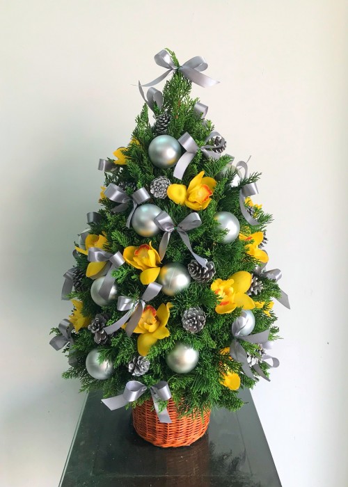 Cây thông Noel tone xám