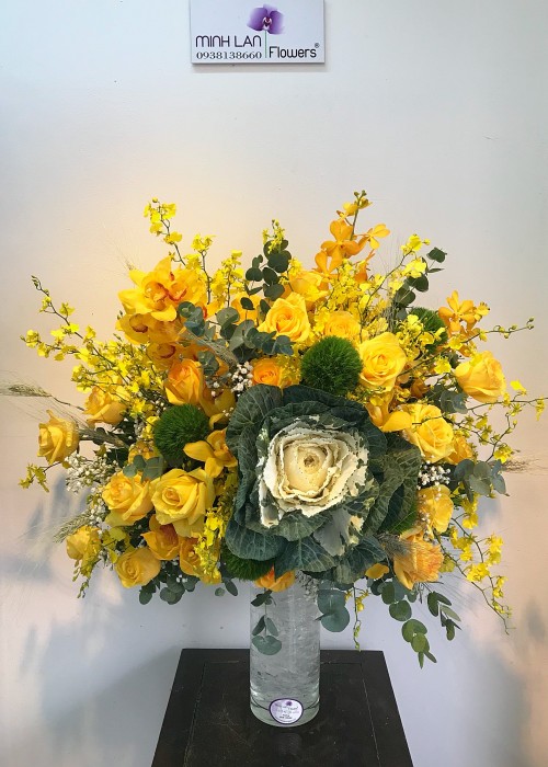 Bình hoa tone vàng