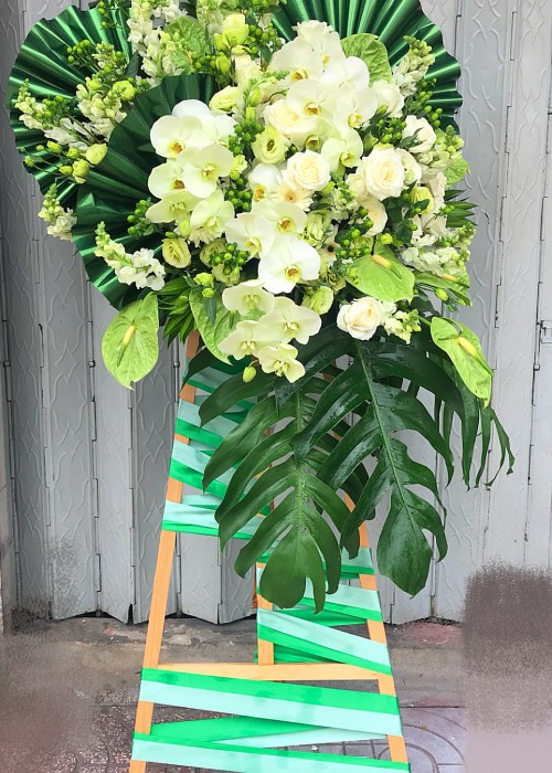 Kệ hoa chúc mừng tone xanh lá